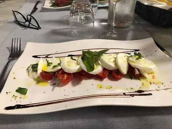 B&B Brezza Marina & Ristorante Shoreline Pozzallo Bed & Breakfast