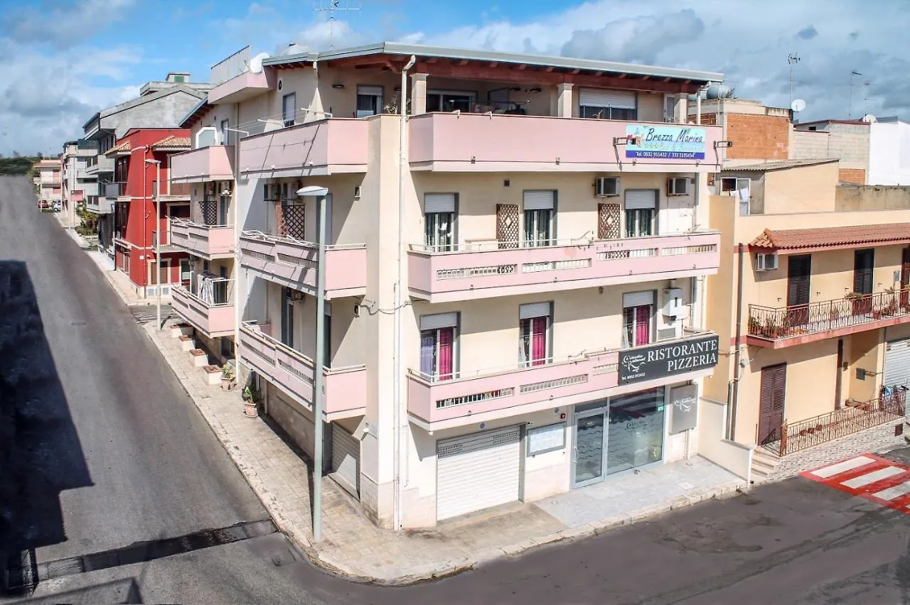 *** Bed & Breakfast B&B Brezza Marina & Ristorante Shoreline Pozzallo Italien